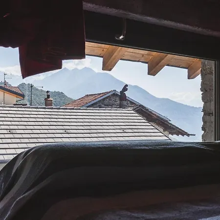 Montemezzo Le In Pietra Vista Nyaraló *